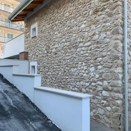 La Casa Di Pietra Casa de hóspedes *